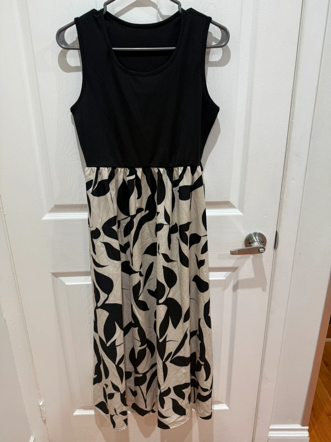 Black and Beige Leaf Print Maxi Dress - Size M