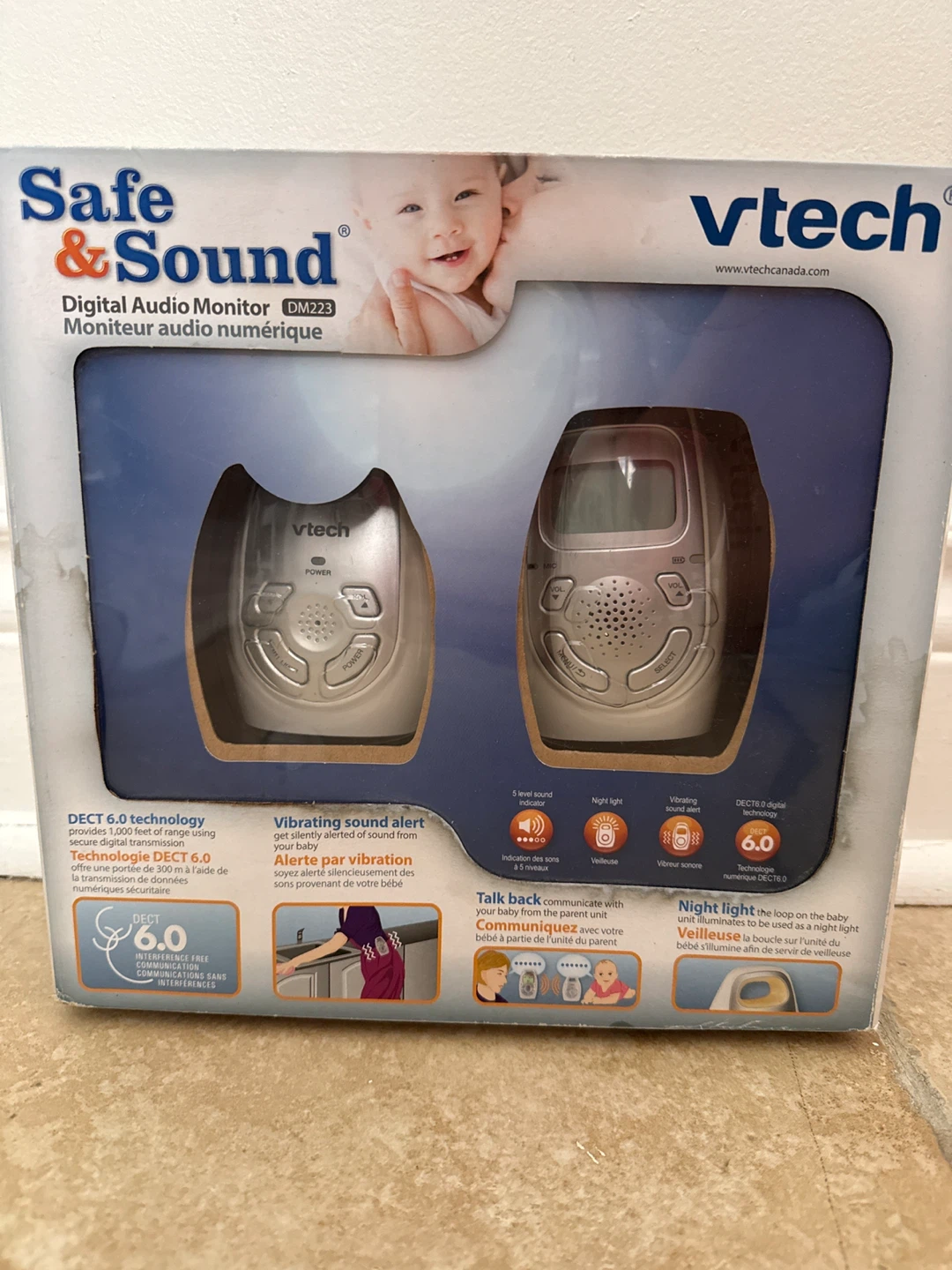 VTech Safe & Sound DM223 Digital Audio Baby Monitor