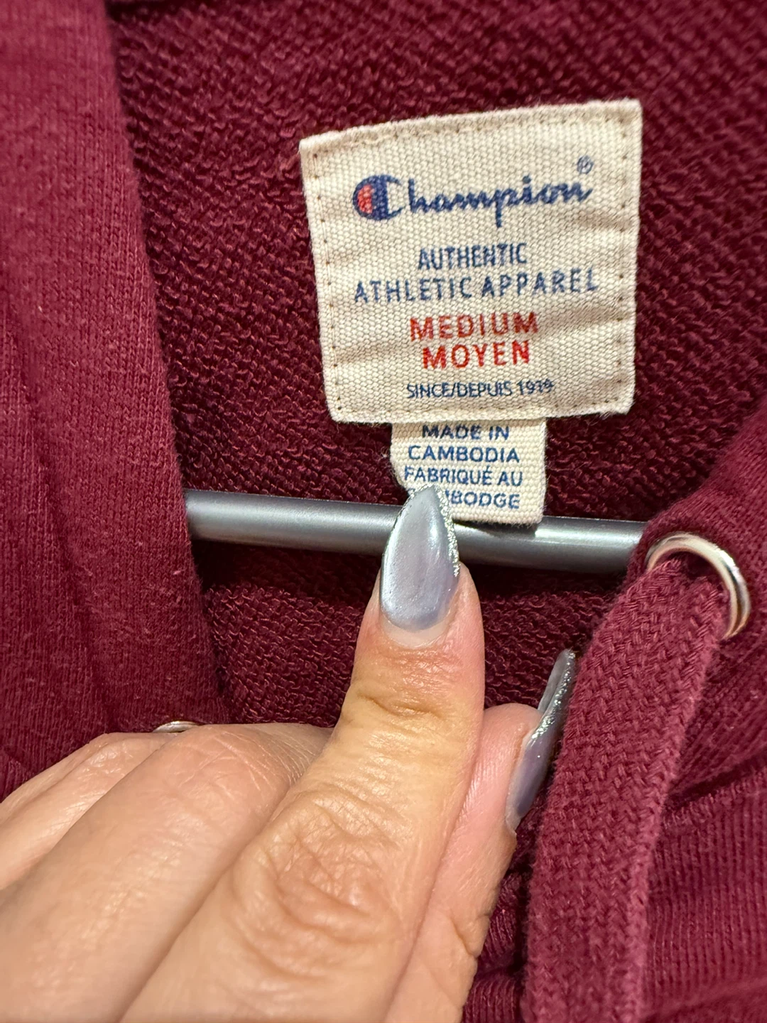 Champion Burgundy Hoodie - Size Medium - photo 3