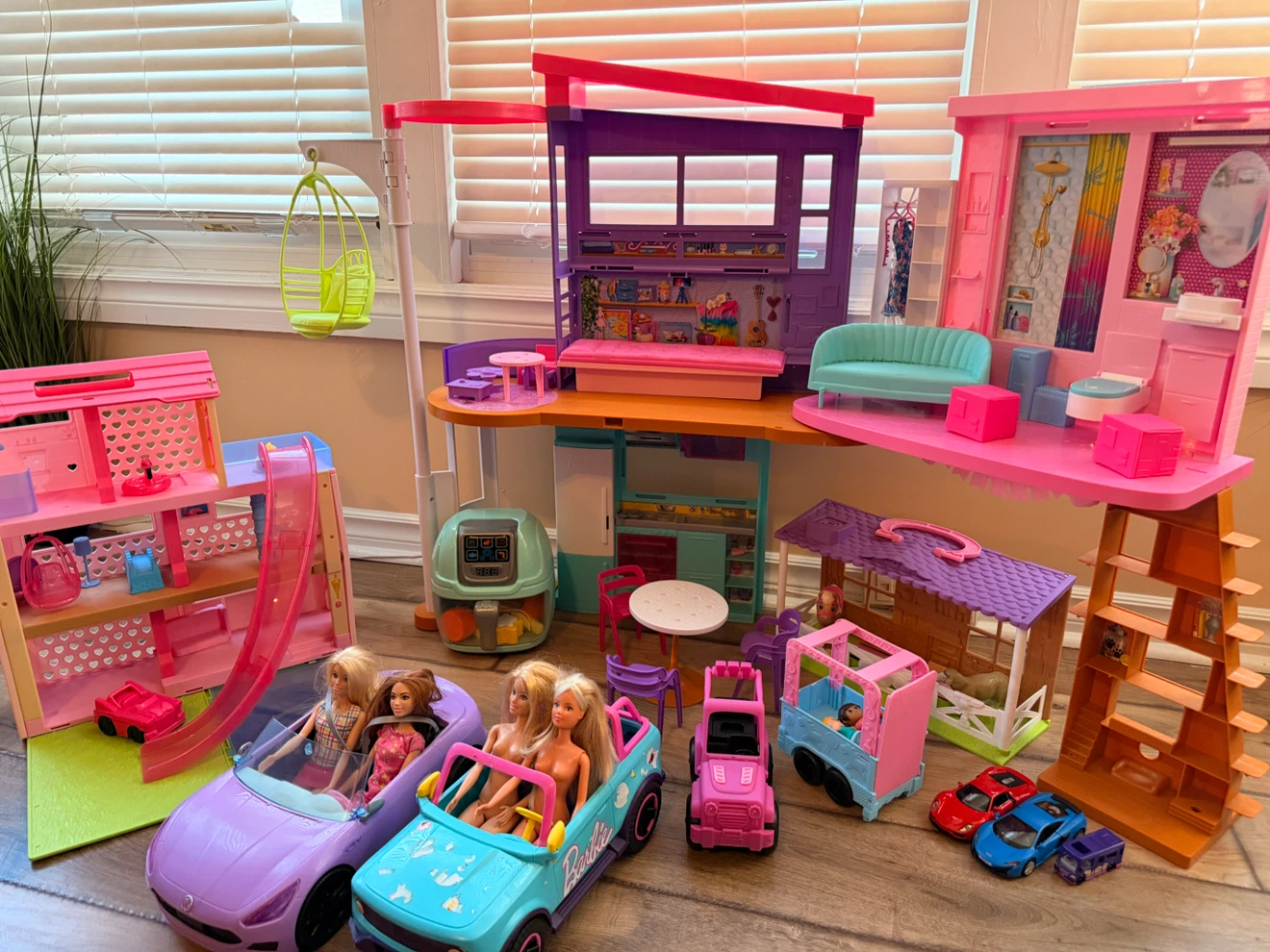 Barbie Dollhouse Dreamhouse Playset with Accessories - photo 2