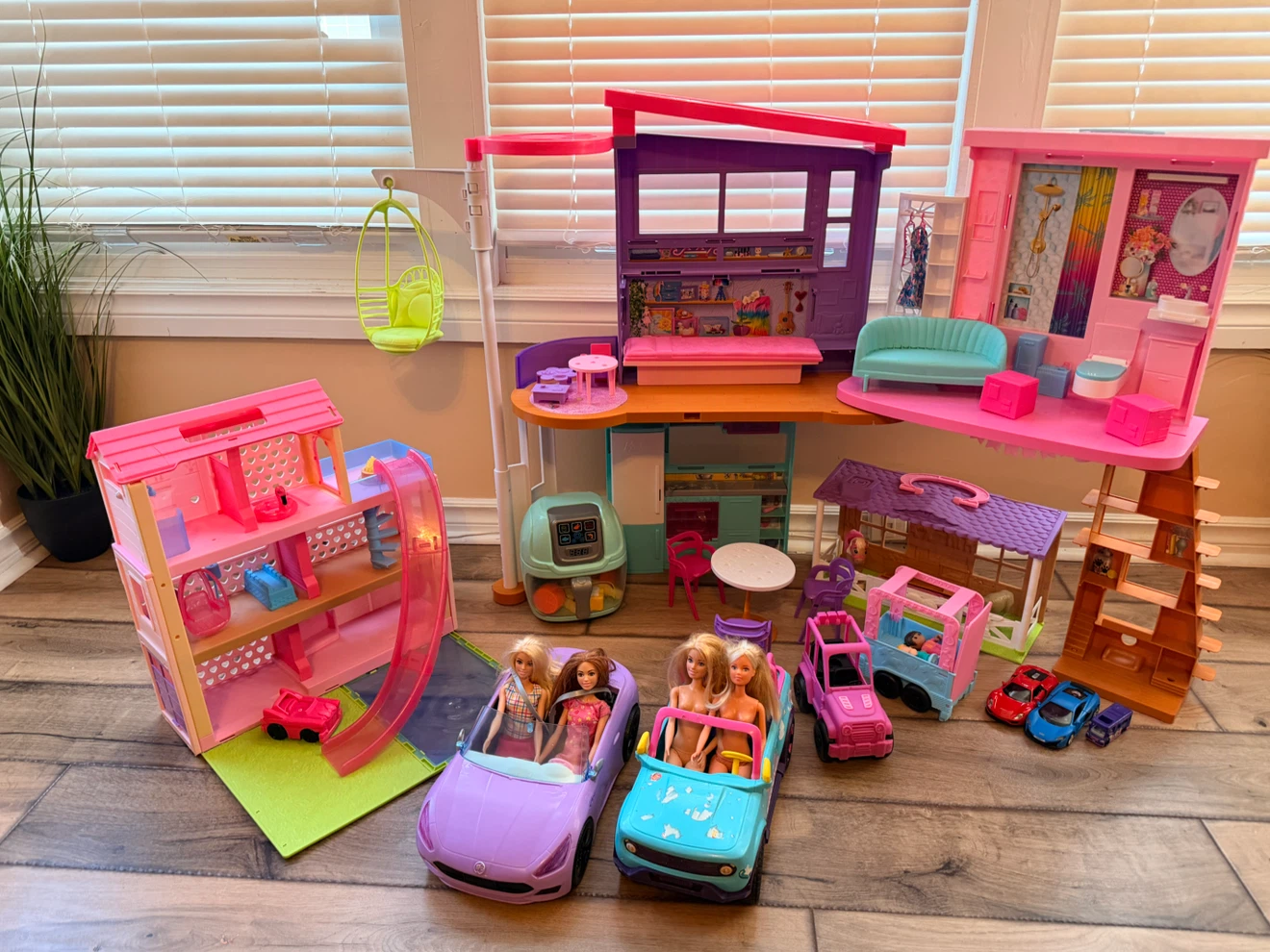 Barbie Dollhouse Dreamhouse Playset with Accessories - photo 3