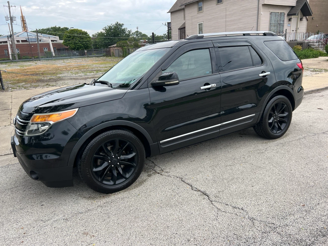 Ford Explorer Limited Black