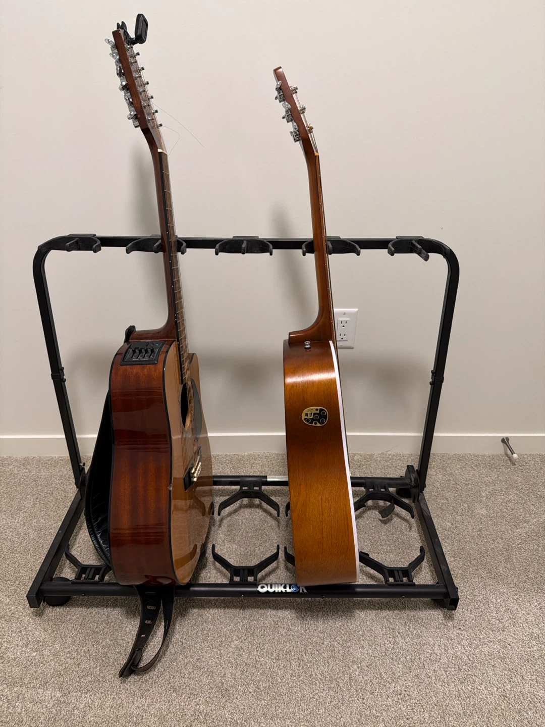 Guitar stand - photo 2