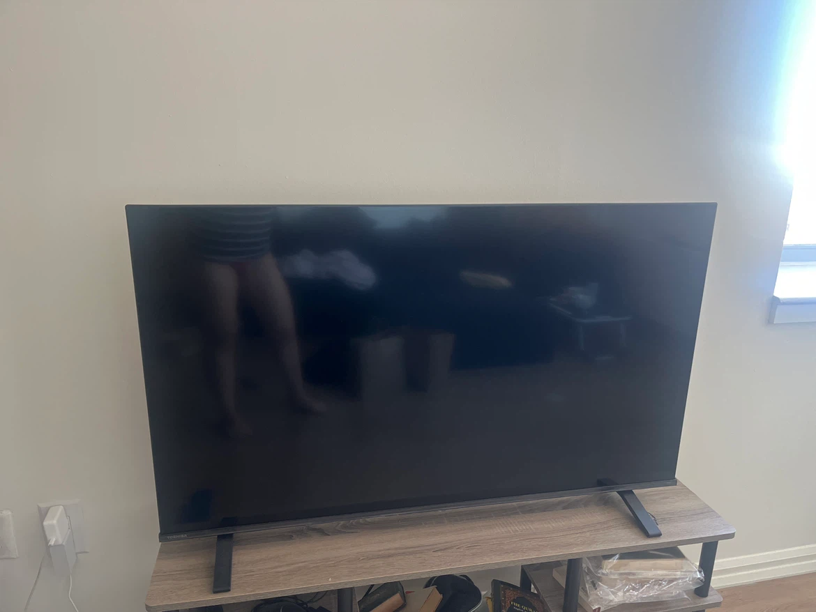 TOSHIBA 50" Smart TV