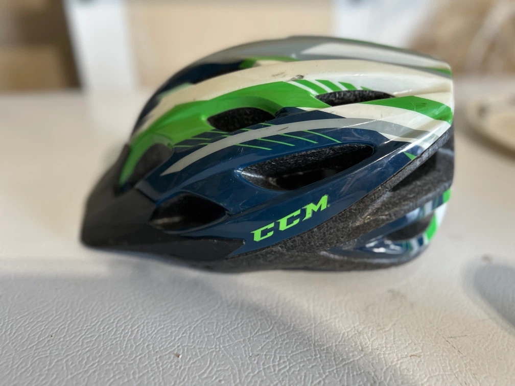 CCM Youth Bike Helmet - photo 3