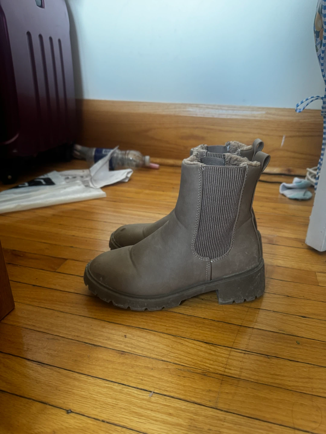 Women's Grey Chelsea Boots