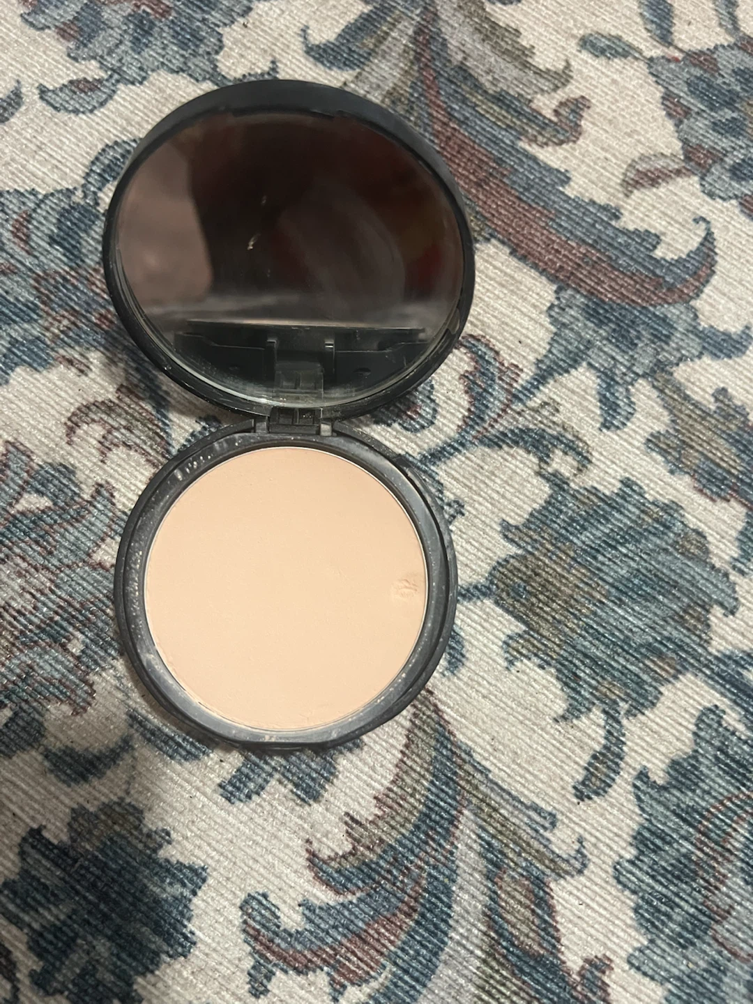 bareMinerals BAREPRO Pressed Powder Foundation
