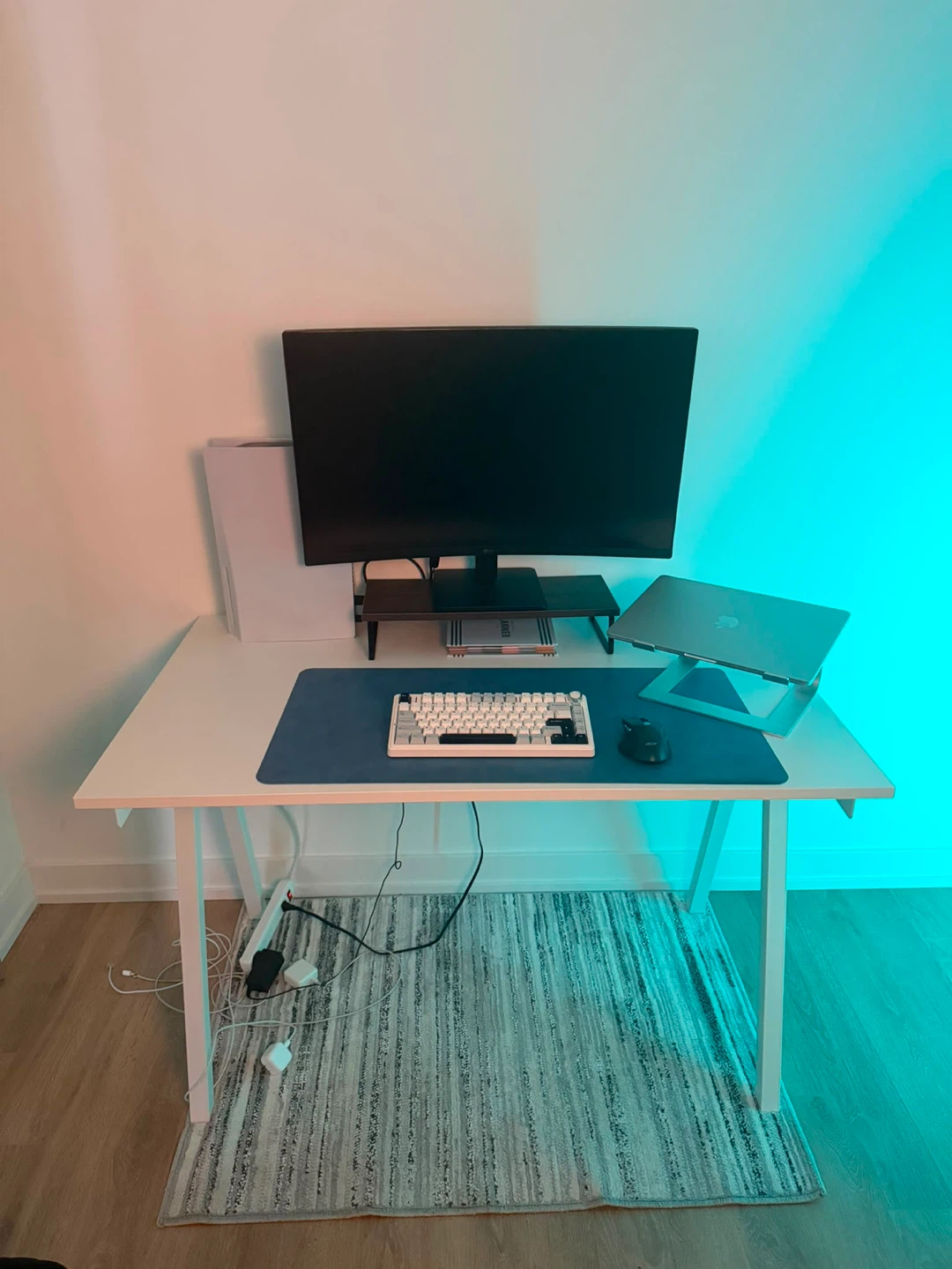 White Ikea Desk