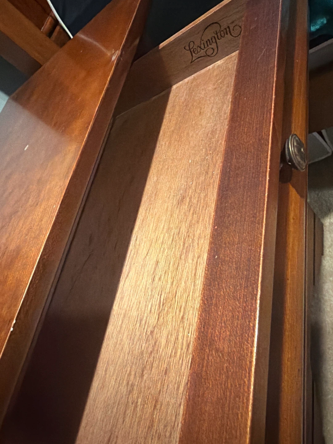 Lexington Vintage Pair of Traditional Wooden Bedside Tables - photo 3