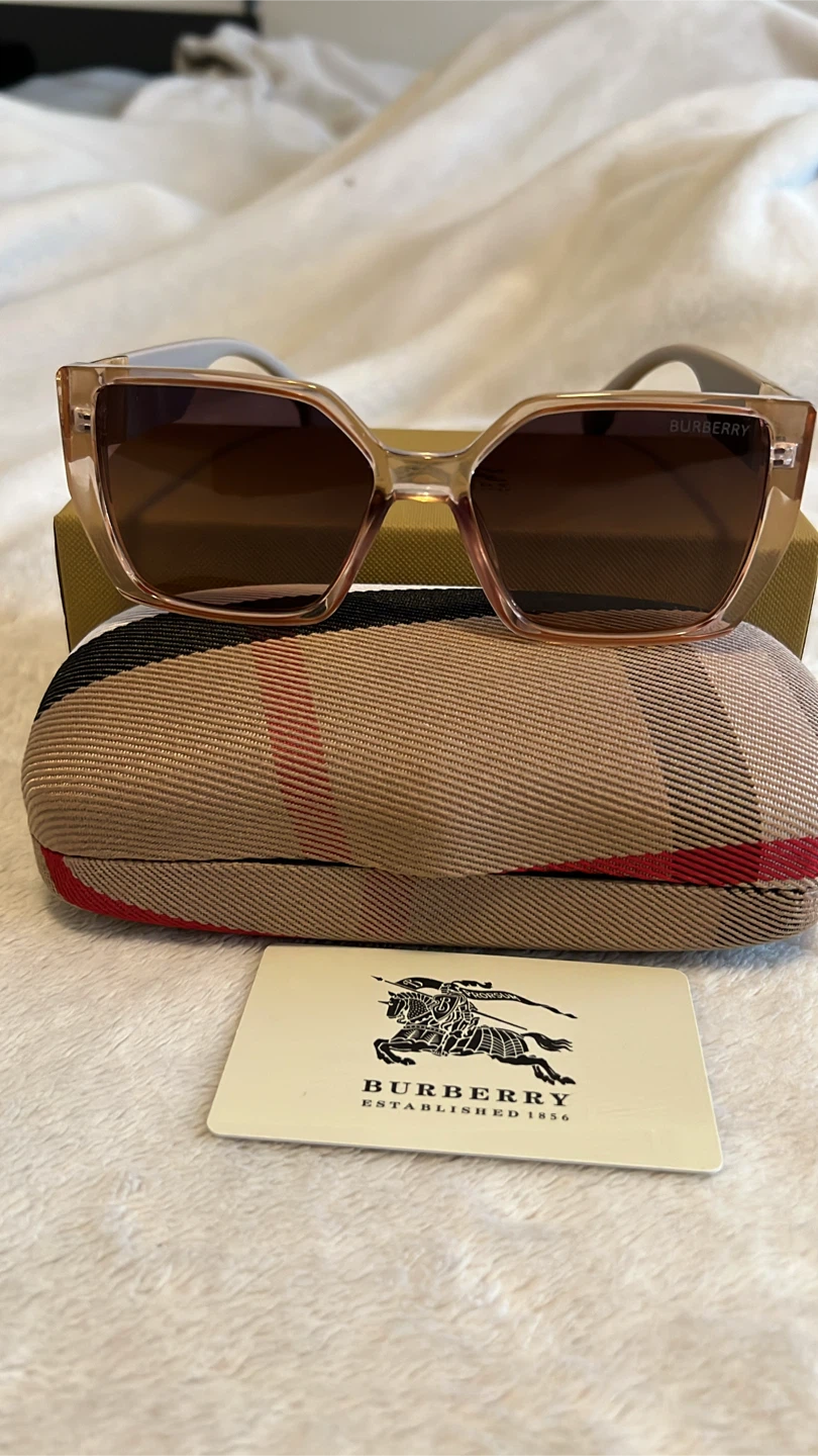 Burberry Women's Sunglasses - photo 2