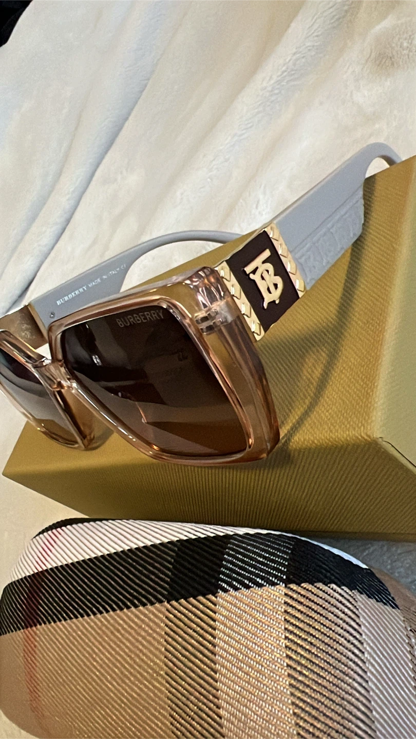 Burberry Women's Sunglasses - photo 3