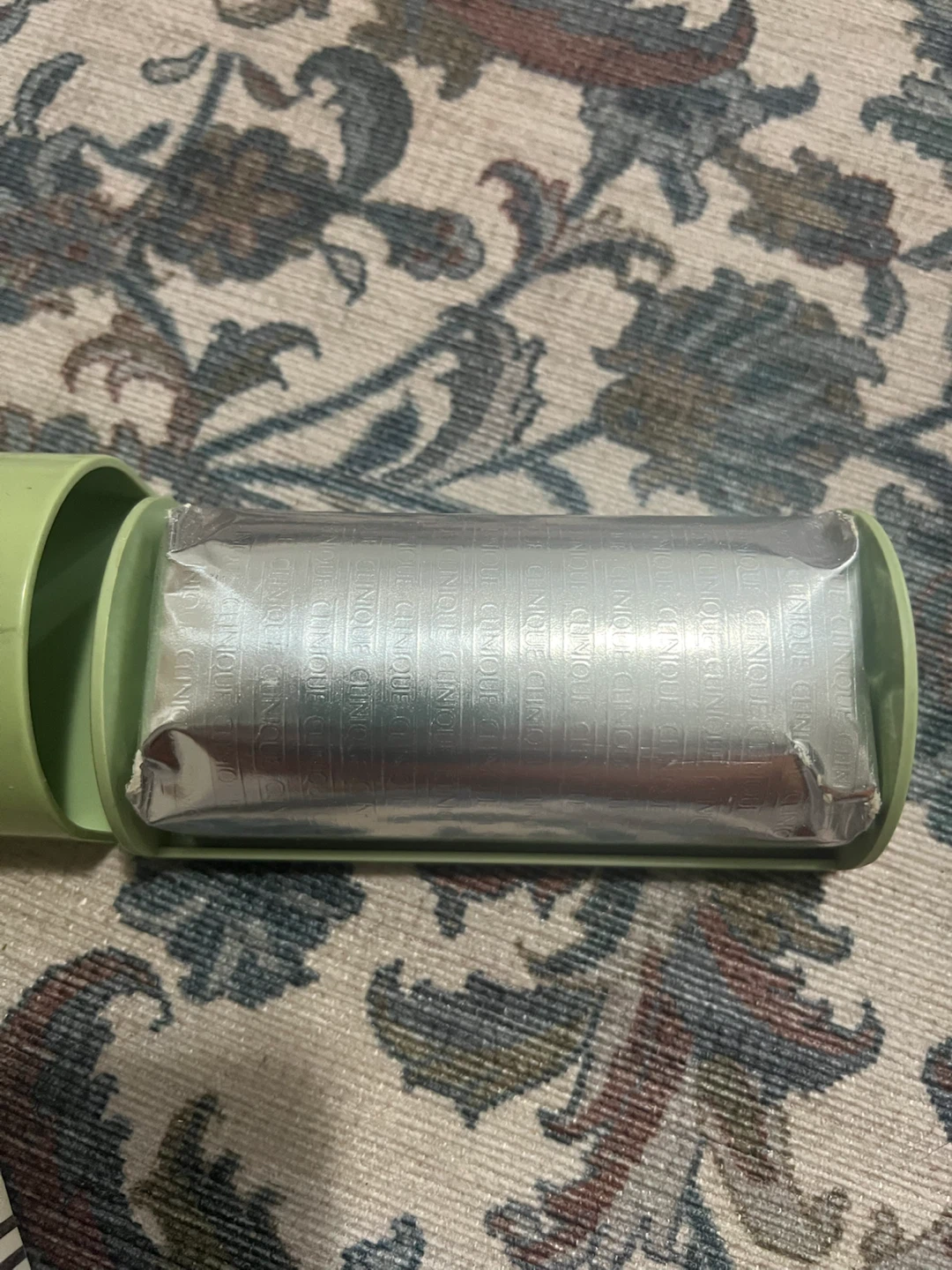 Clinique Soap with Case - photo 2