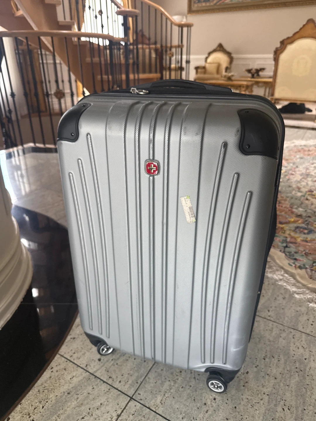 Wenger Grey Hardside Spinner Luggage - photo 3