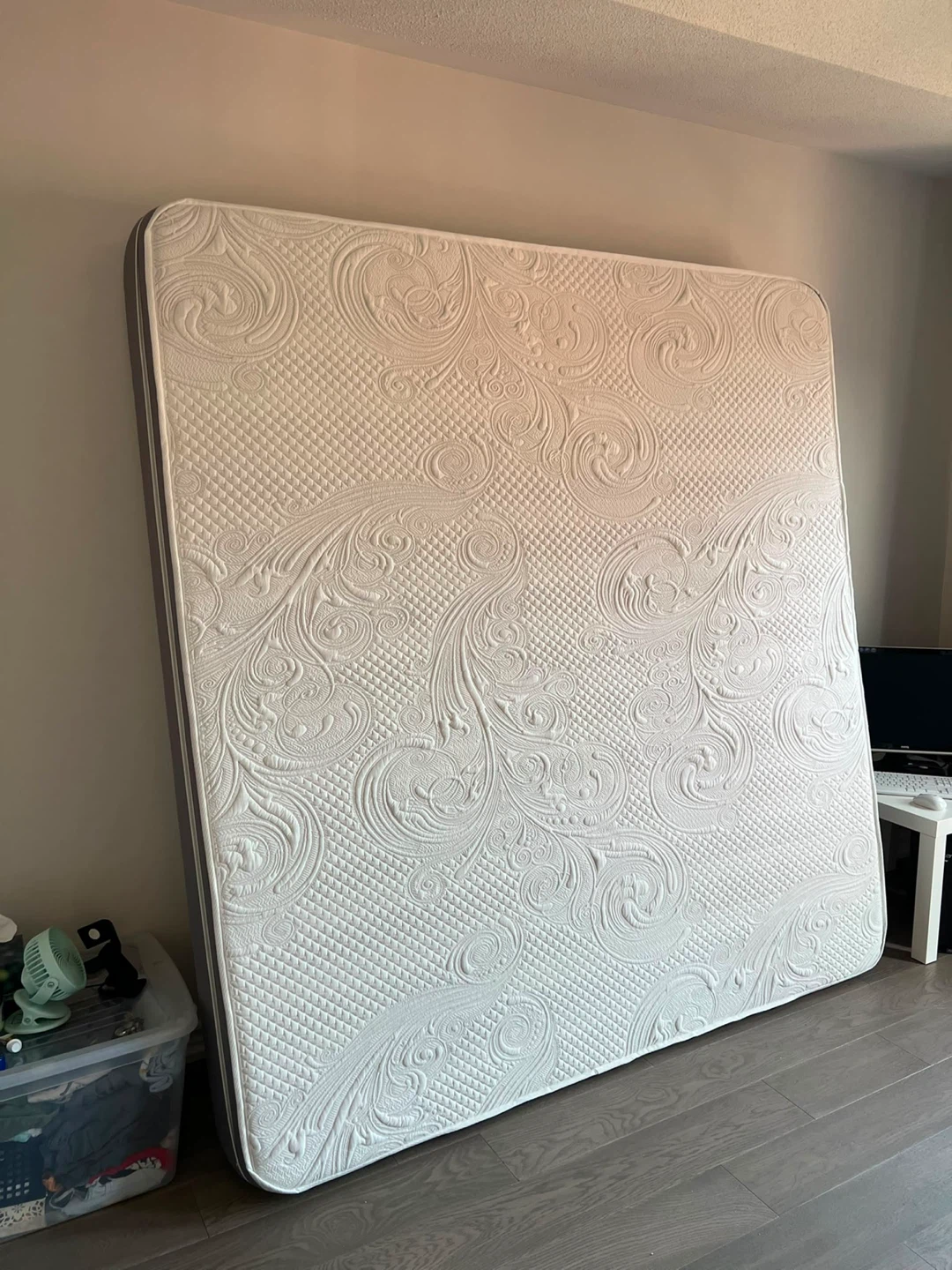 White King Size Mattress
