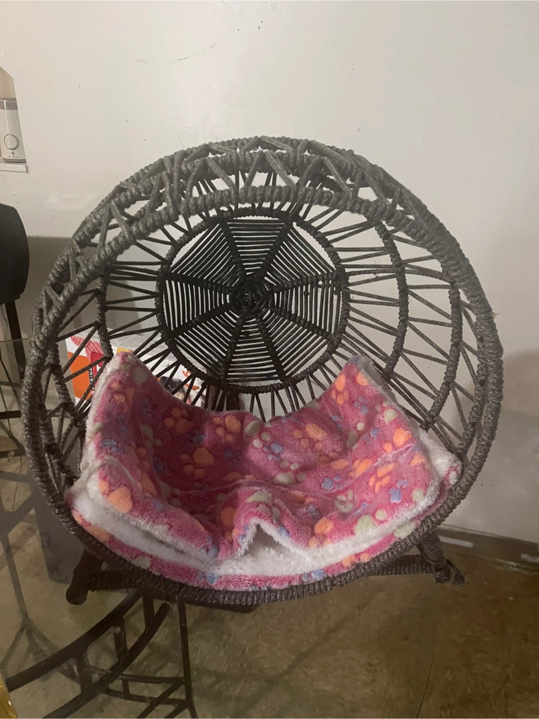 Woven dog/cat  bed  with Pink Paw Print Cushion