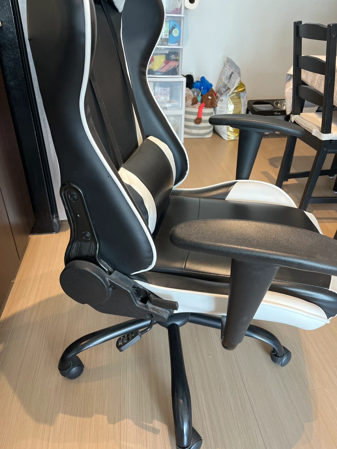 Gaming Chair - Black and White - photo 3
