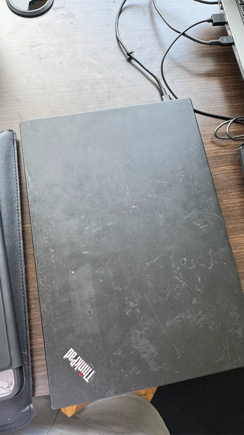 Lenovo ThinkPad T495 Laptop FOR PARTS - photo 2