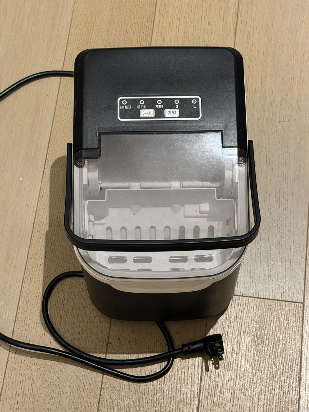 MOVING OUT SALE!!!!! ICE MAKER