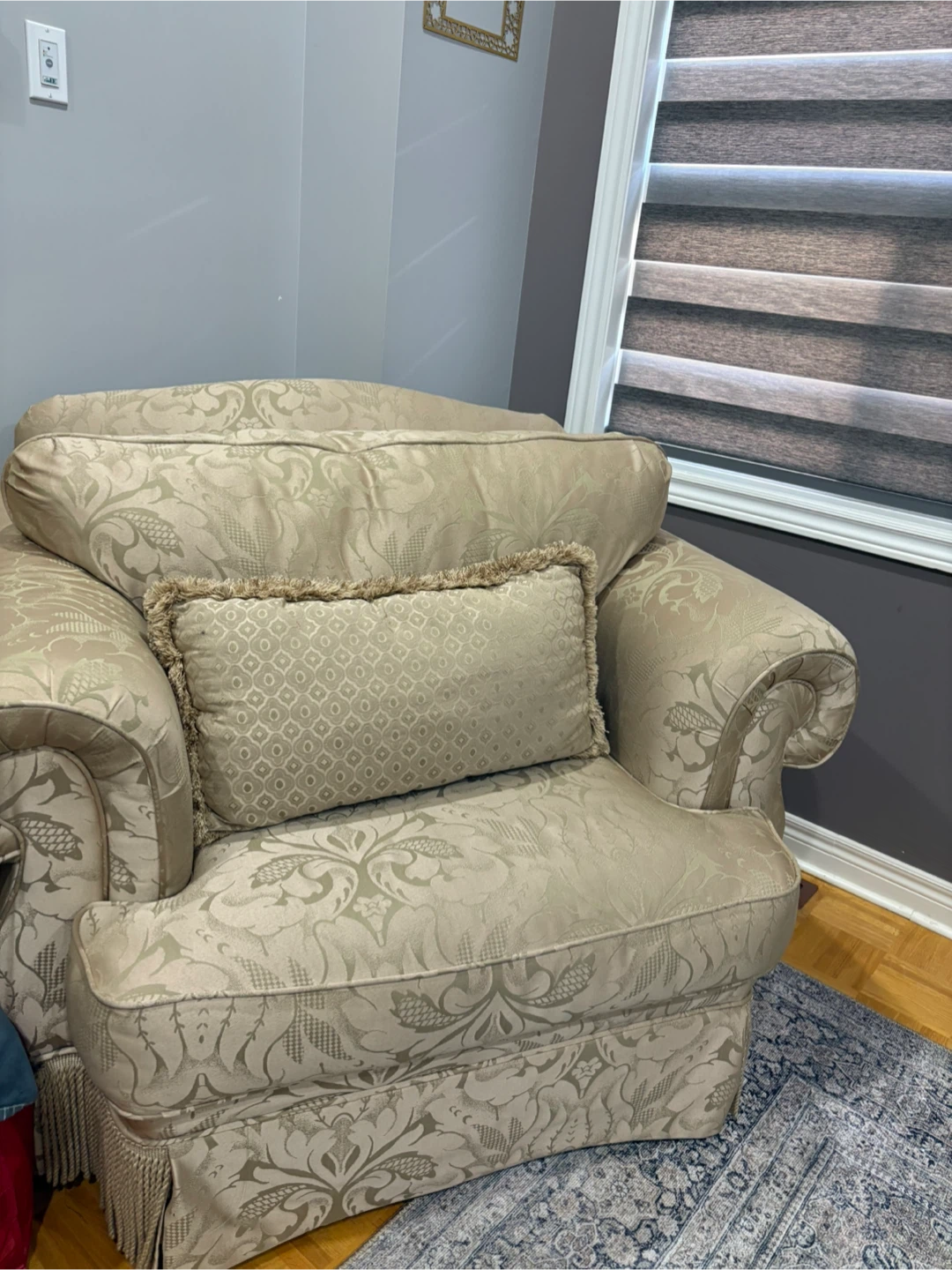Beige Brocade Loveseat and Armchair Set - photo 2
