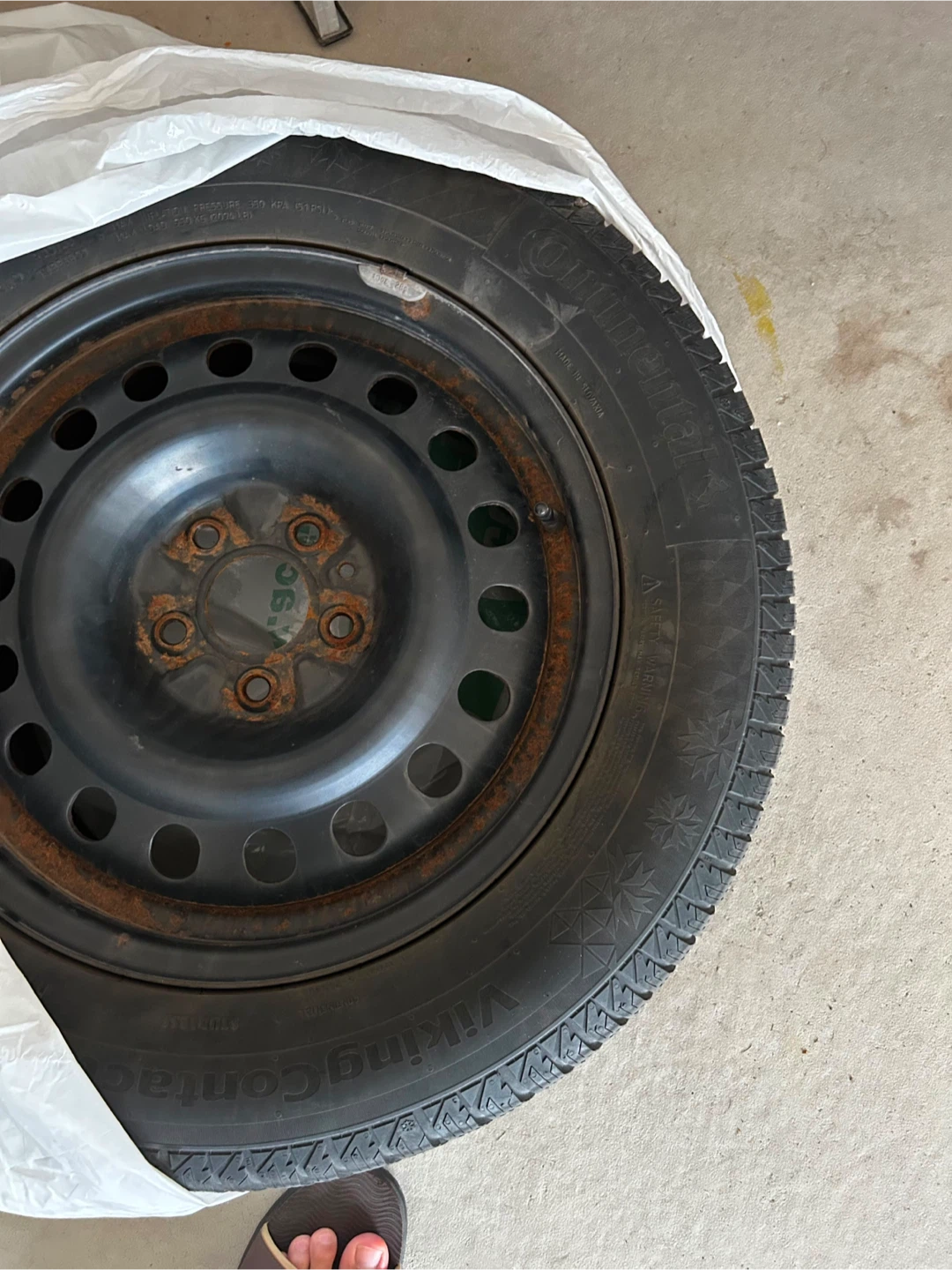 Continental VikingContact 7 Winter Tire - photo 2