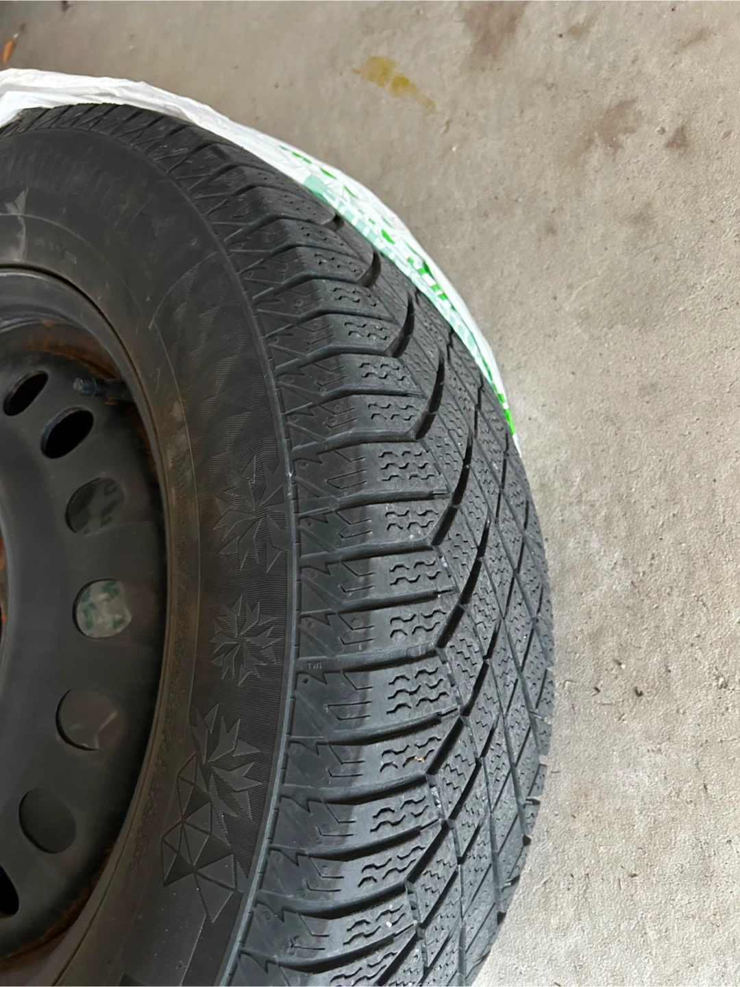 Continental VikingContact 7 Winter Tire - photo 3
