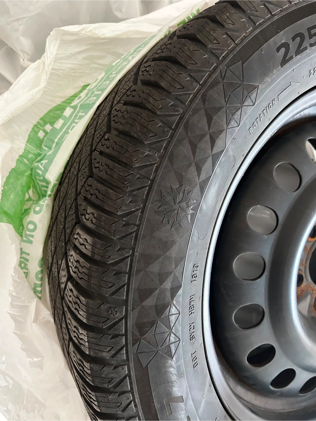 Continental VikingContact 7 Winter Tire - photo 4