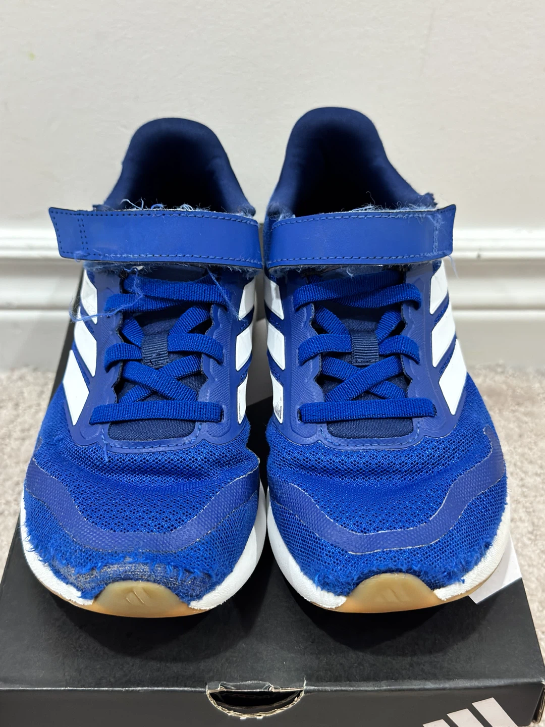 Adidas boys shoes runners size 2 - photo 2