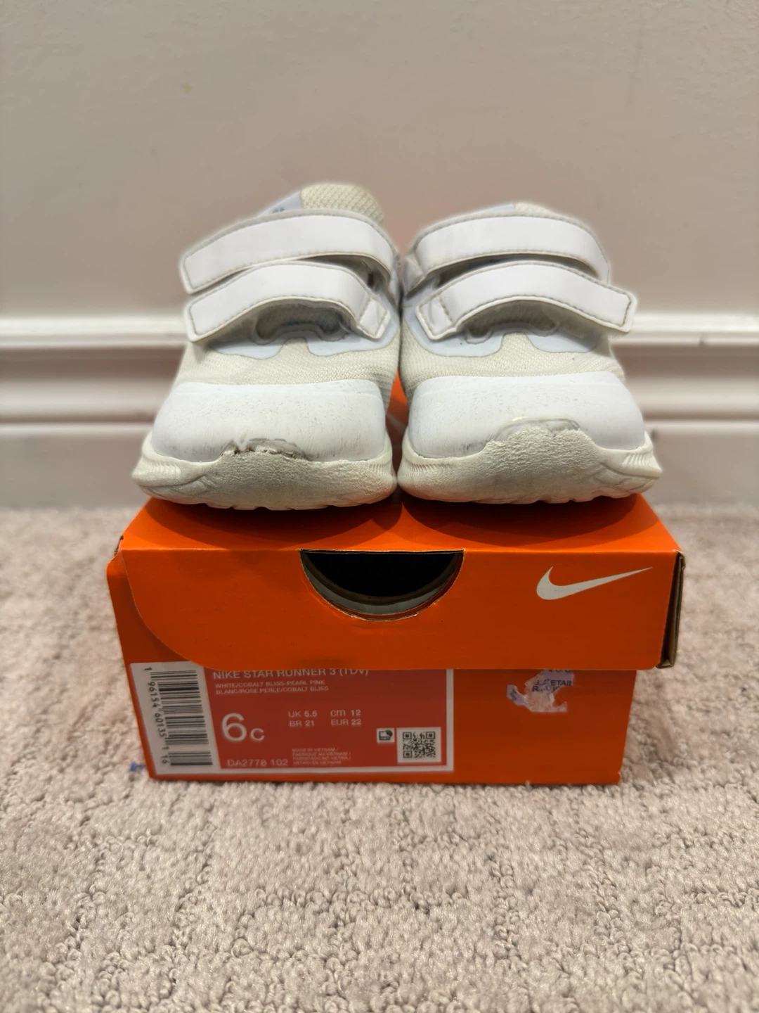 Nike Infant shoes runners 6C
