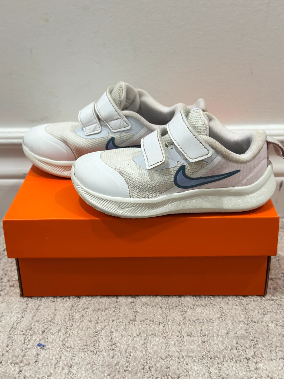 Nike Infant shoes runners 6C - photo 4