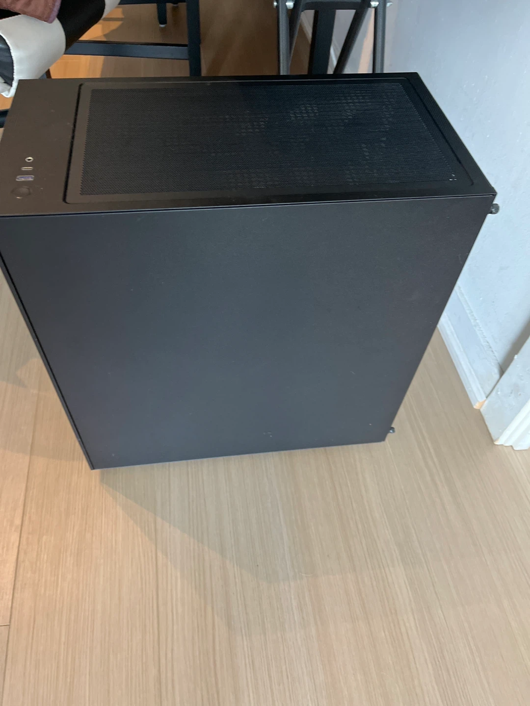 NZXT H7 Flow ATX Mid-Tower Computer Case - photo 3