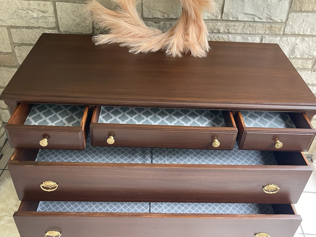 Vintage 5 drawers dresser/ vanity/small credenza/entrance piece - photo 5