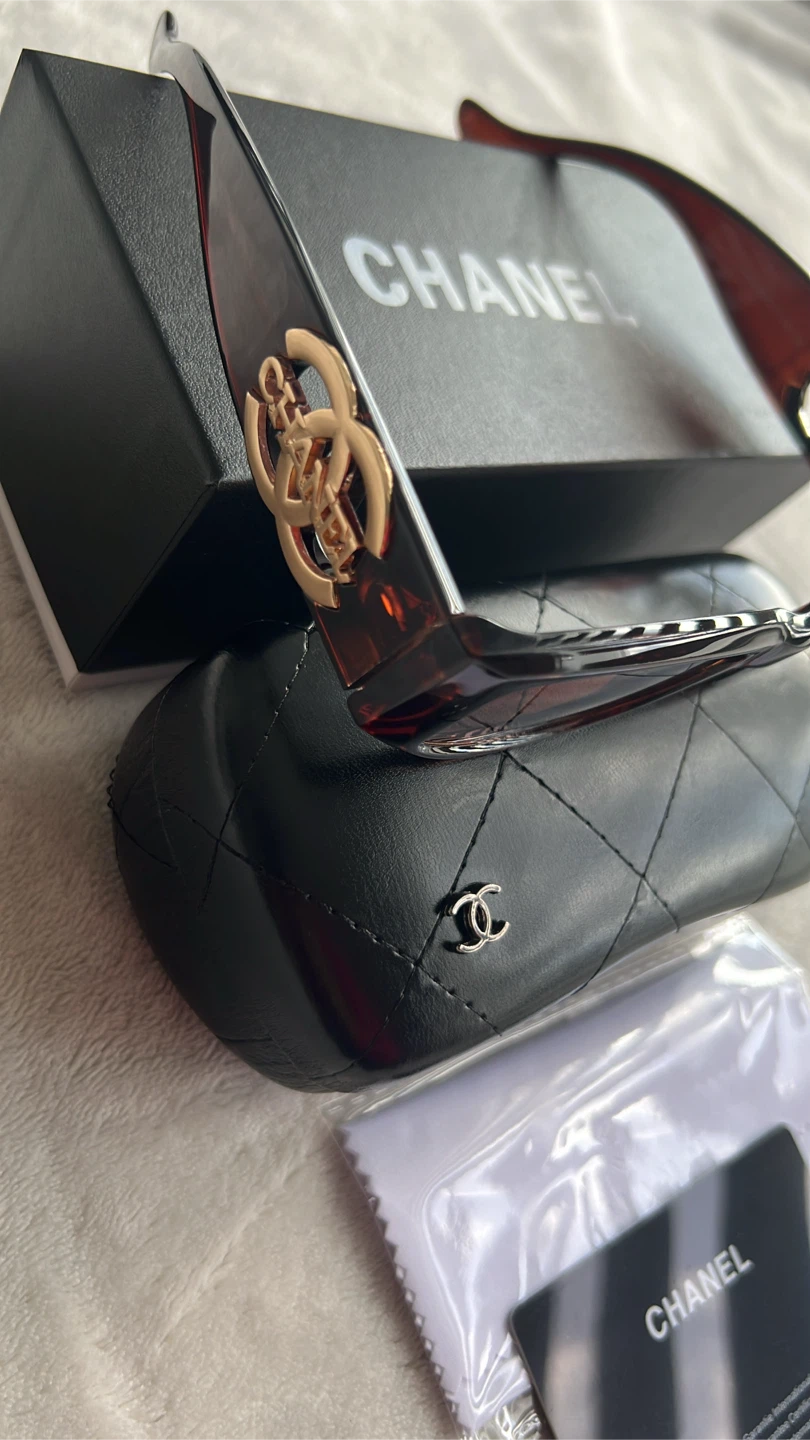 Chanel Sunglasses Tortoiseshell with Gold Embellishment - photo 2