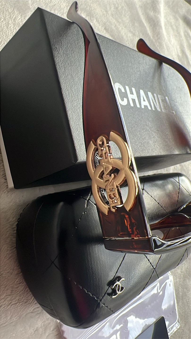 Chanel Sunglasses Tortoiseshell with Gold Embellishment - photo 3