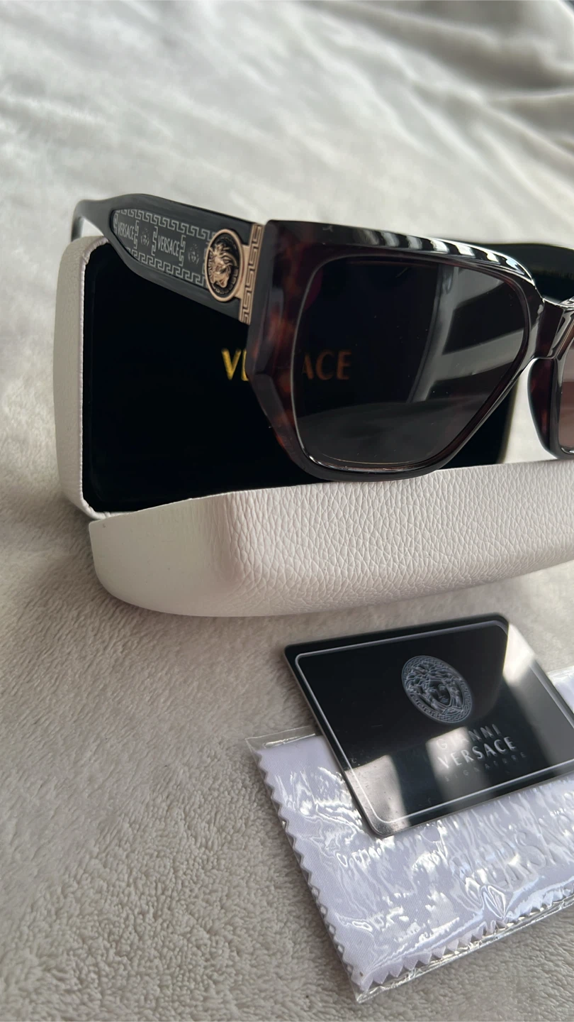 Versace Sunglasses - photo 2
