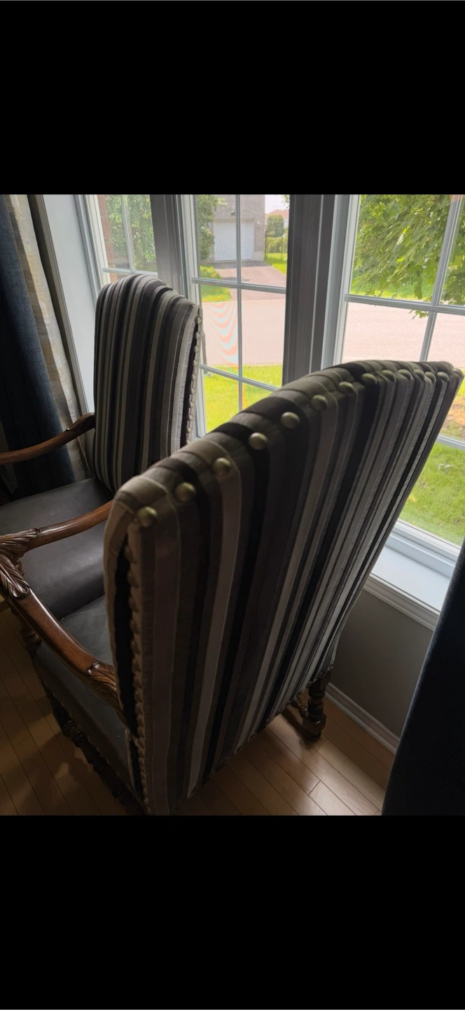 Two Vintage Accent Chairs - photo 2