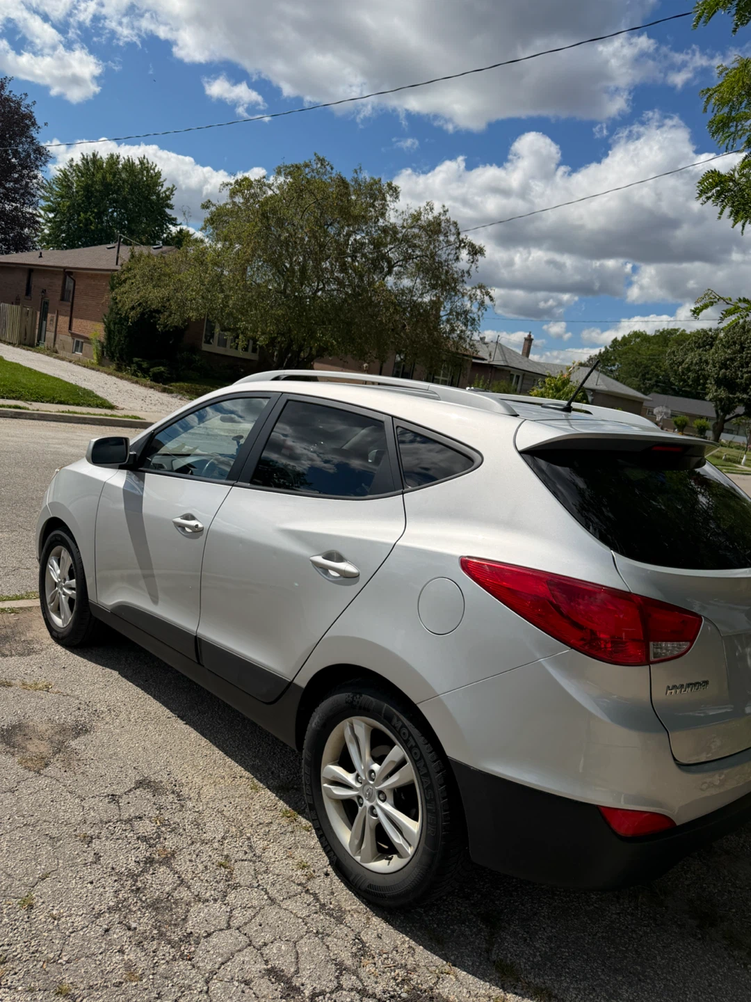Silver Hyundai Tucson