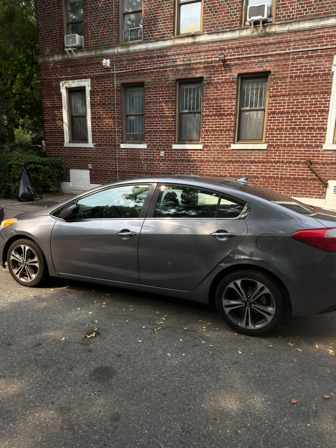 Gray Kia Forte - photo 3