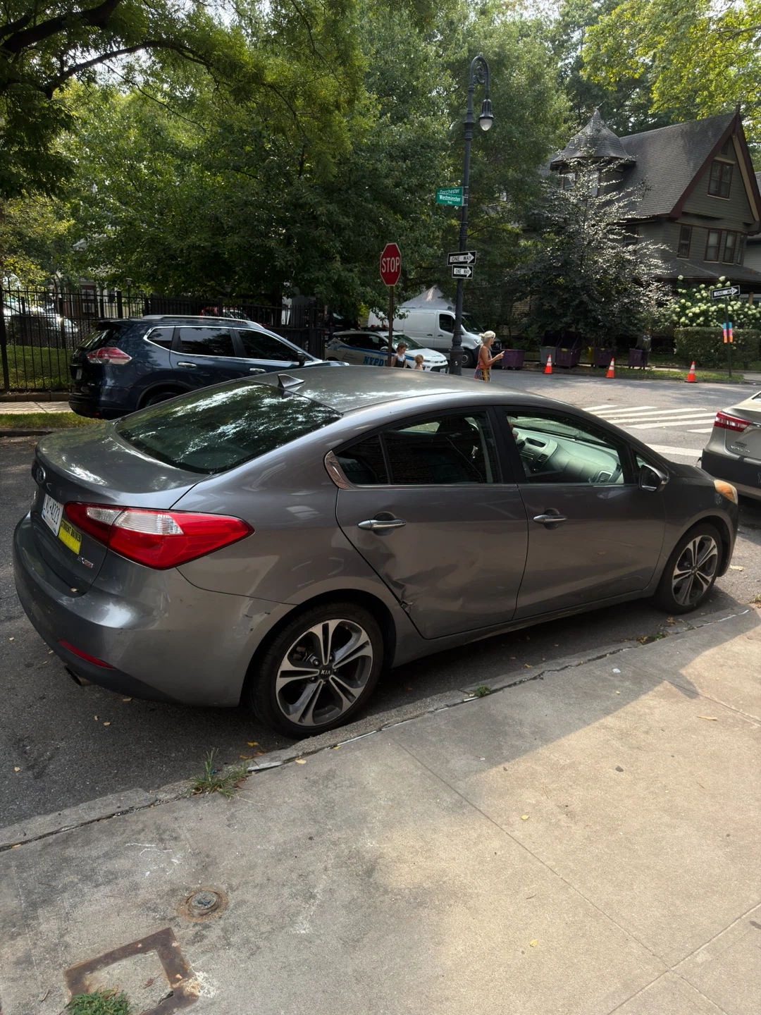 Gray Kia Forte - photo 4
