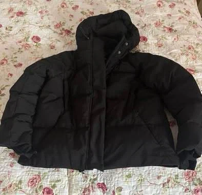 2 part winter coat (Worn once) (Medium) (Free) - photo 2