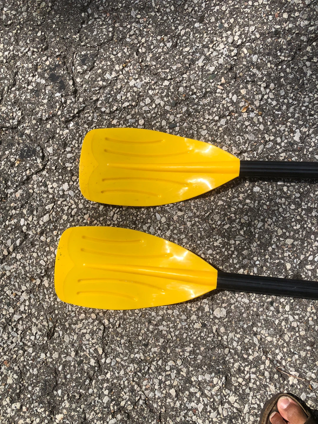 Pair of Yellow Kayak Paddles (40 inch ) - photo 2
