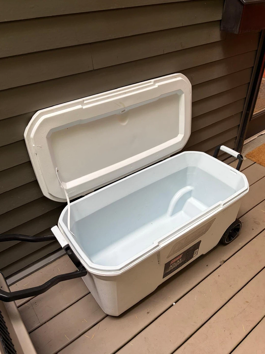 Coleman Atlas Wheeled Marine Cooler - photo 2