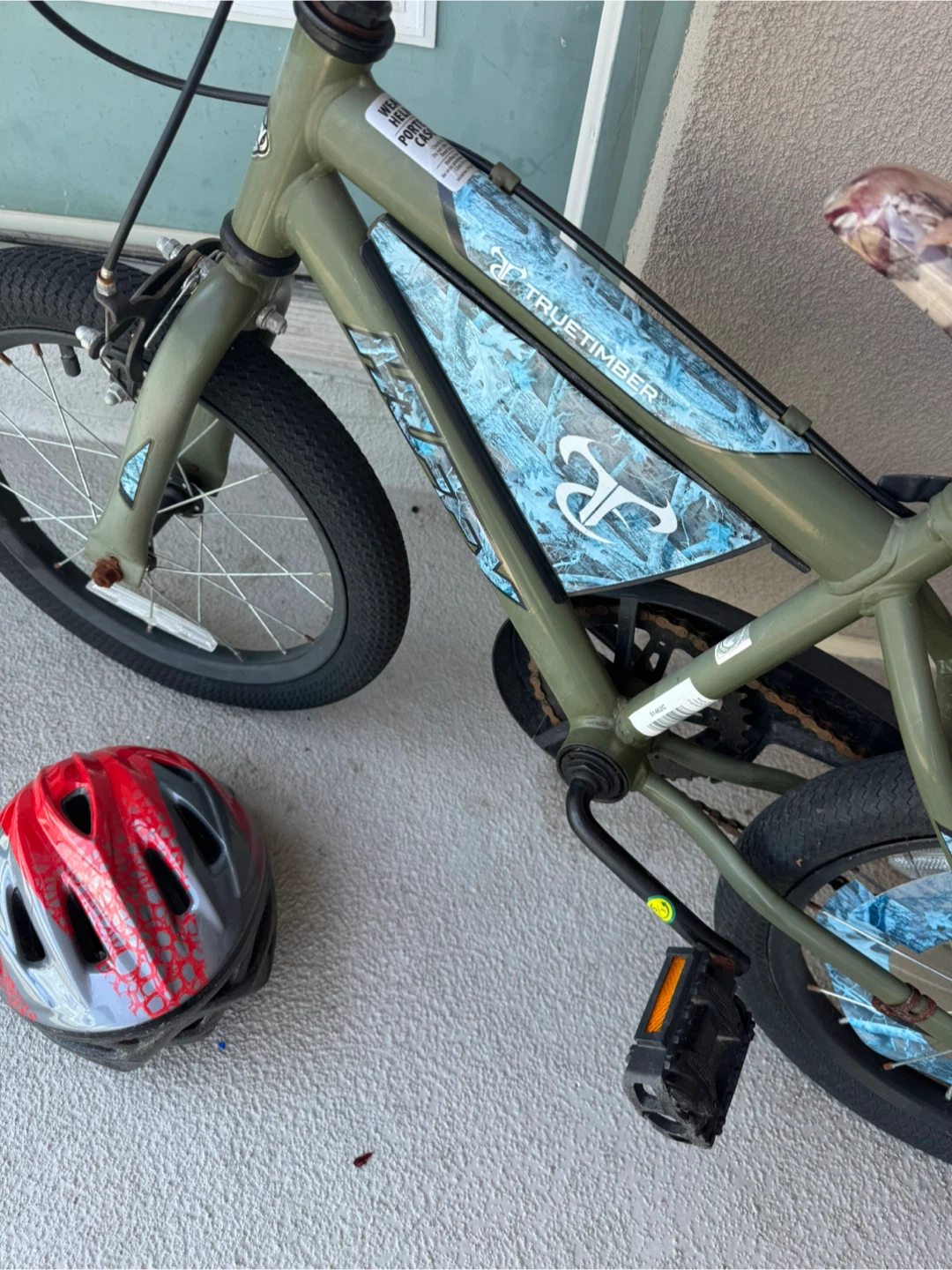 Kids Bicycle (16 inch wheel) with Helmet and Pump - photo 4