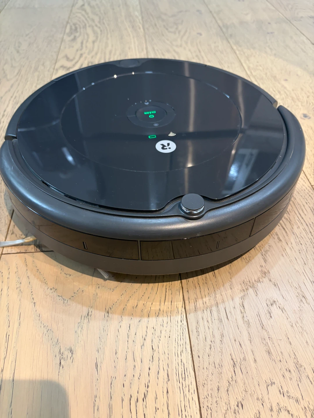 iRobot Roomba 694 Wi-Fi Robot Vacuum - photo 2