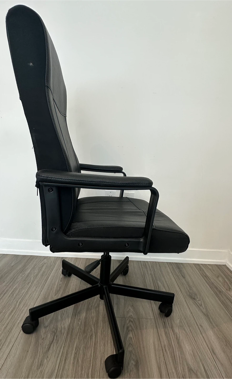 Black Ergonomic Office Chair - photo 3
