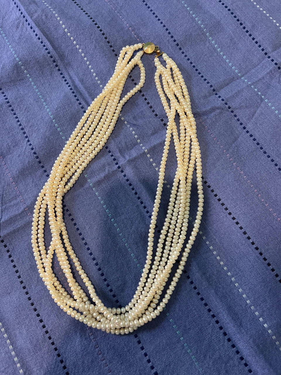 6-strand freshwater pearls w/14k gold Clasp