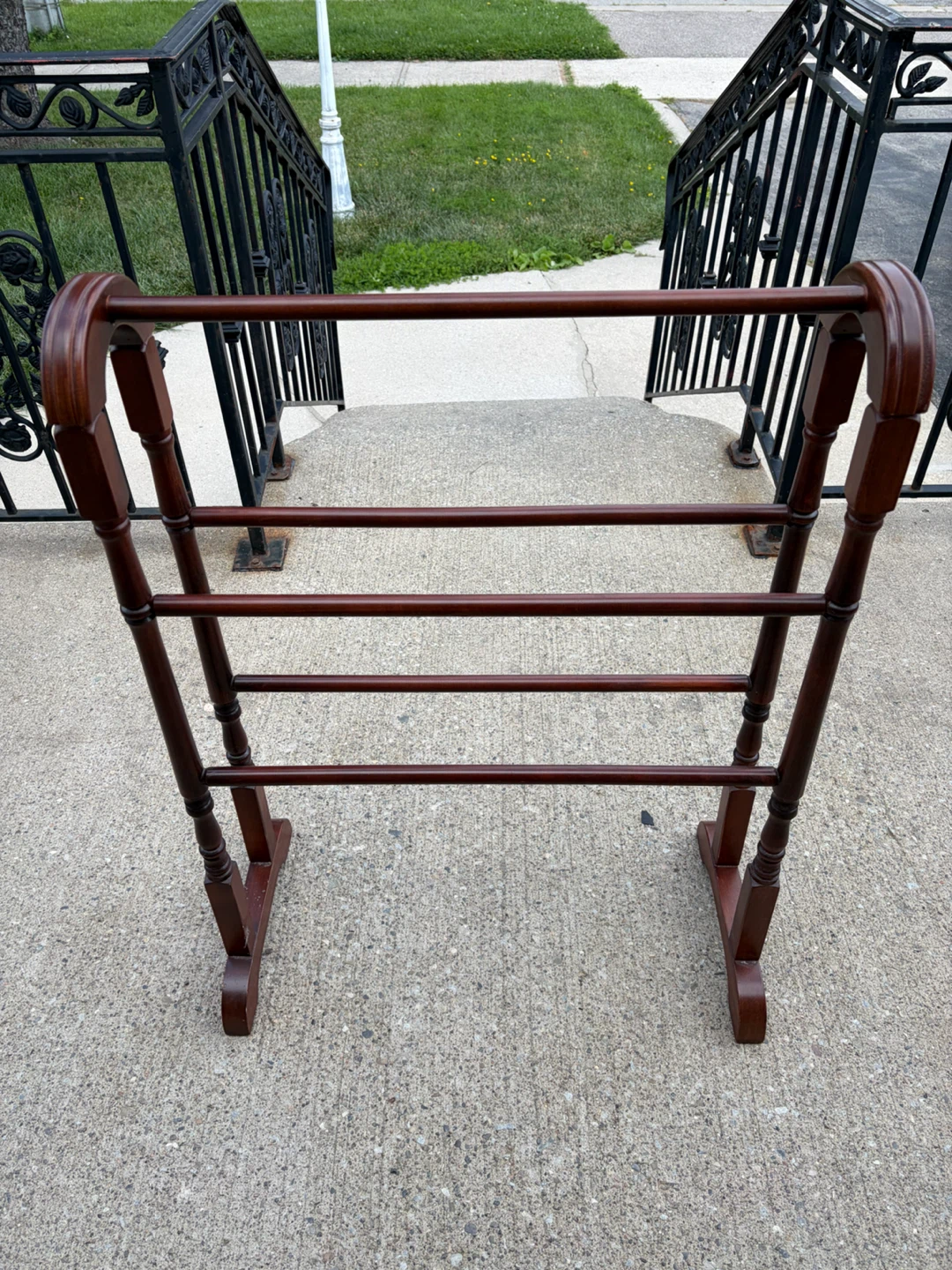 Wooden Quilt Rack / Towel Holder - photo 5