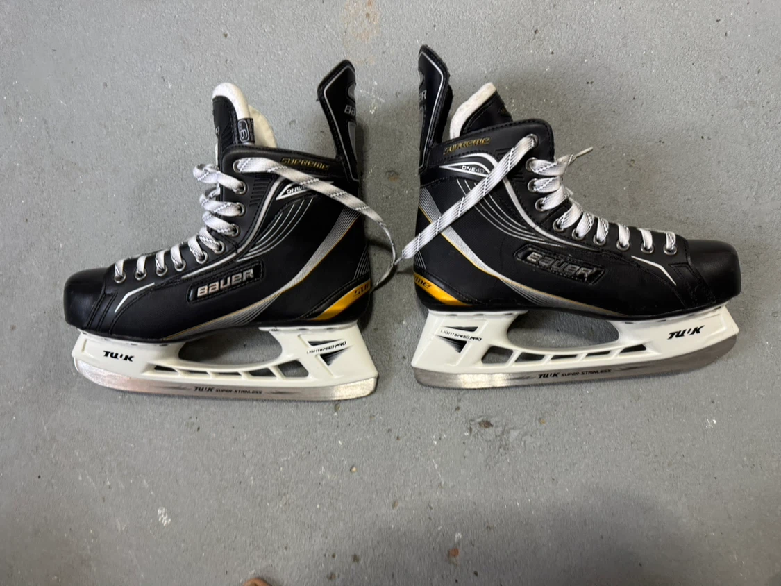Bauer Supreme hockey skates men’s size 9EE