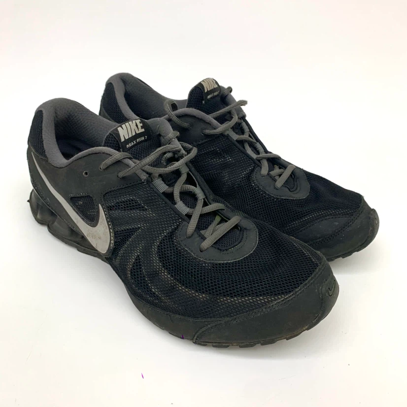 Mens Running Shoes Size 11 Black Athletic Training Gym Sneakers
