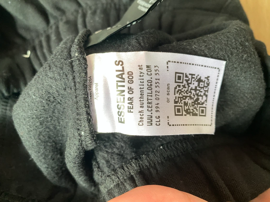 Fear of God Essentials Shorts - photo 4