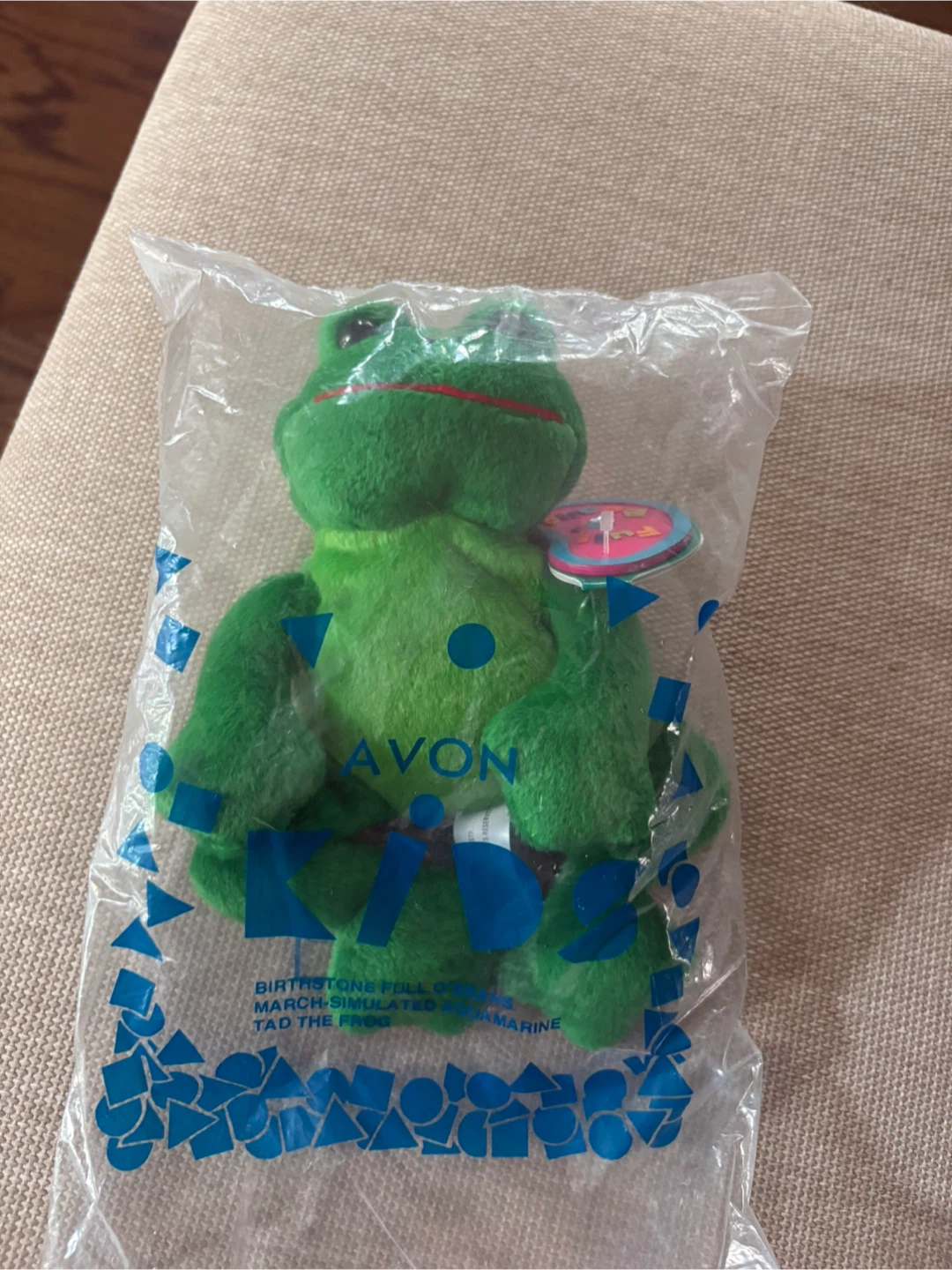 Avon Kids Plush Toys - Frog, Penguin, Bear - photo 3